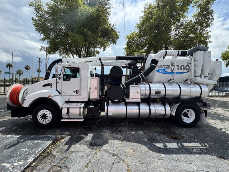 2014 Kenworth T4 Series