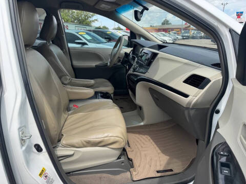 2014 Toyota Sienna