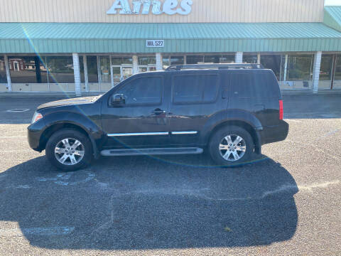 2011 Nissan Pathfinder for sale at GL Auto Sales LLC in Wrightstown NJ