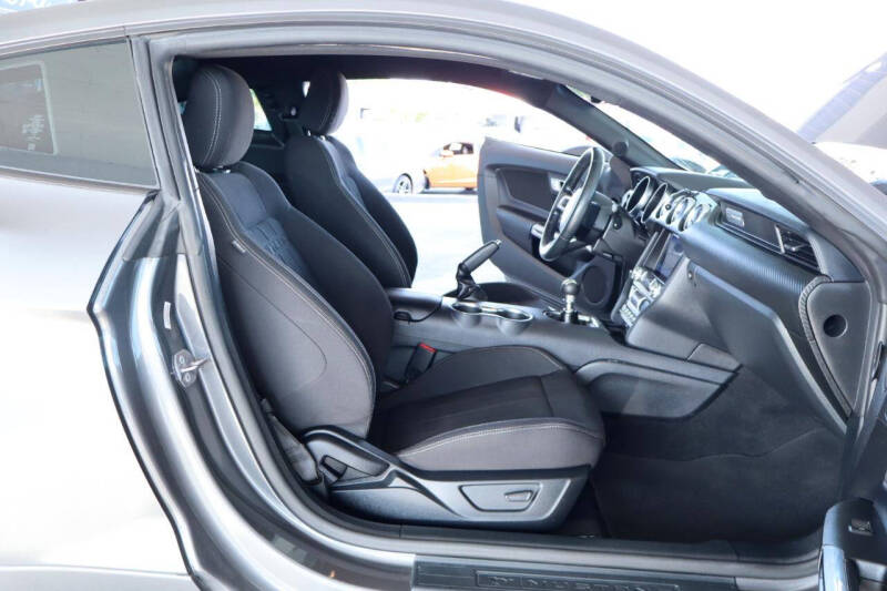 2021 Ford Mustang