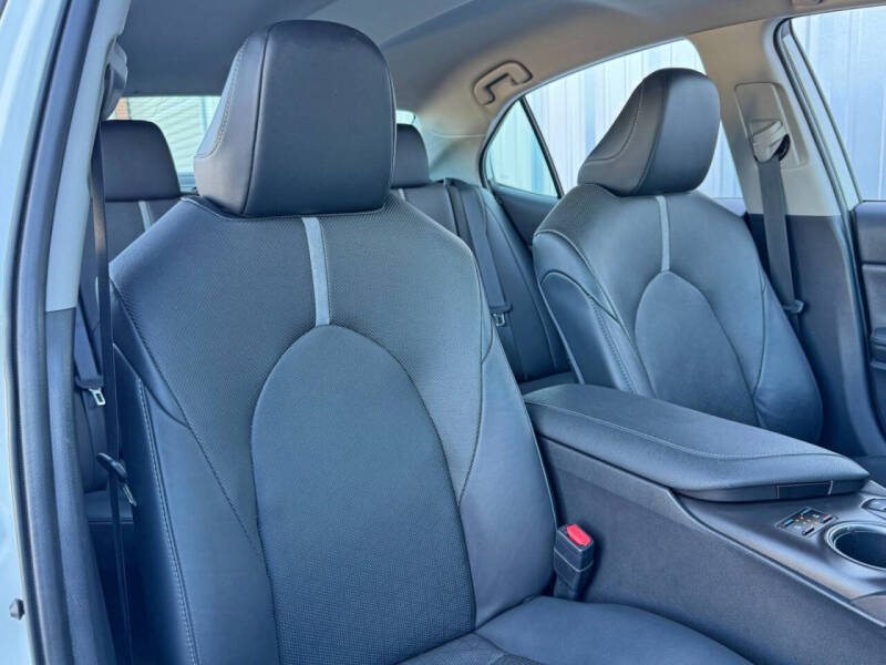 2023 Toyota Camry Hybrid XSE