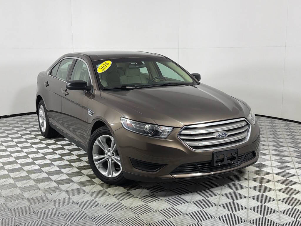 Brown 2016 Ford Taurus SE SE 4dr Sedan 2