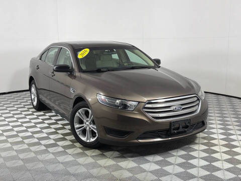 2016 Ford Taurus SE