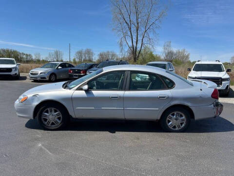 2003 Ford Taurus SE