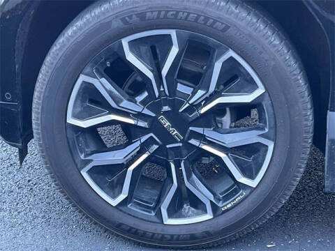 2024 GMC Sierra EV Denali Edition 1