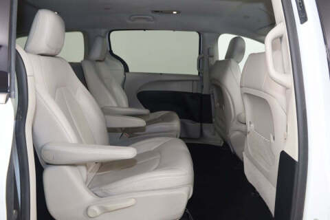 2018 Chrysler Pacifica Hybrid Touring L