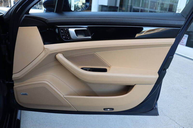 2018 Porsche Panamera 4 Sport Turismo