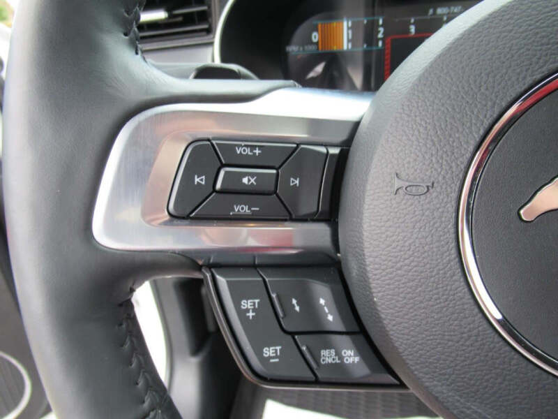 2022 Ford Mustang EcoBoost
