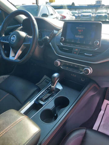 2021 Nissan Altima 2.0 SR