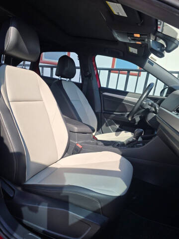 2019 Volkswagen Jetta R-Line