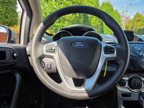 2017 Ford Fiesta SE