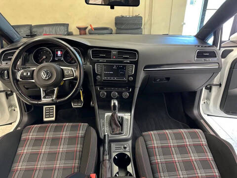 2016 Volkswagen Golf GTI