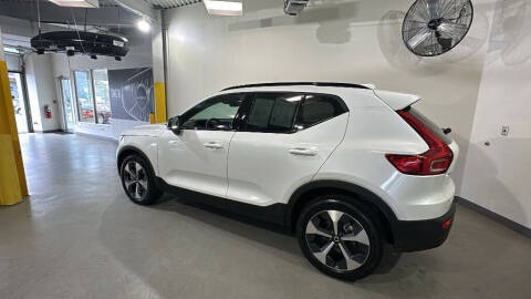 2026 Volvo XC40 B5 Plus