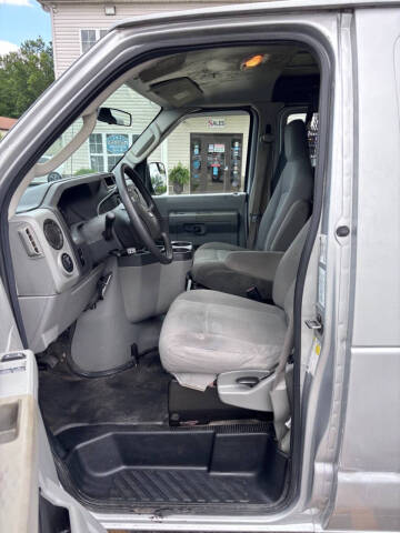 2011 Ford E-Series E-350 SD