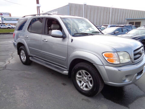 2004 Toyota Sequoia SR5