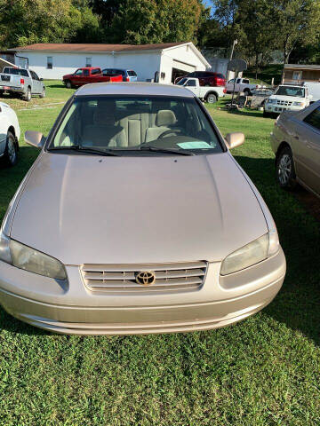 1997 Toyota Camry for sale at WARREN'S AUTO SALES in Maryville TN