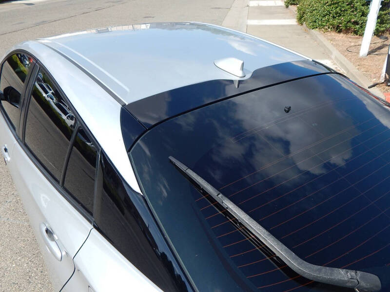 2017 Toyota Prius Two