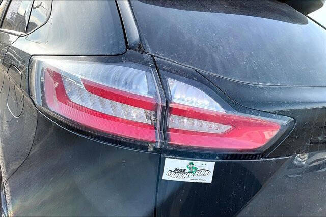 2022 Ford Edge SE