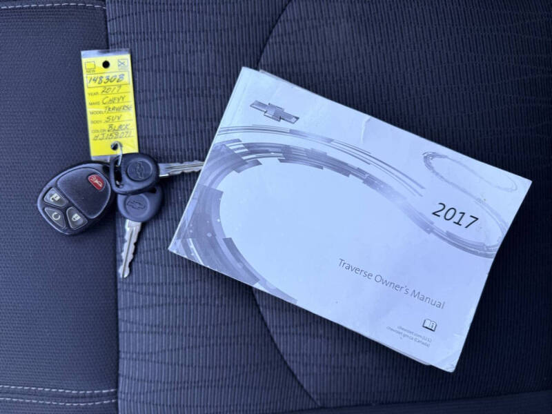 2017 Chevrolet Traverse LT