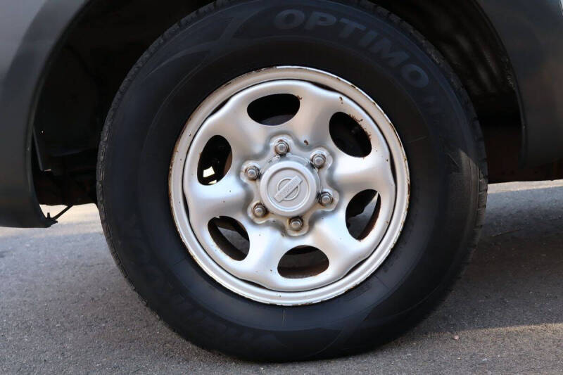 2003 Nissan Frontier Standard