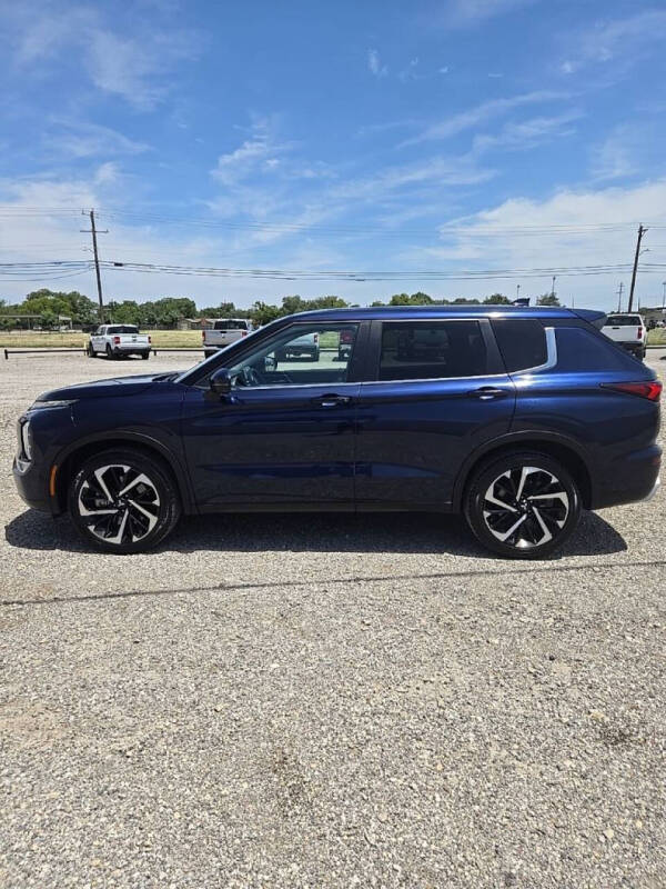 2024 Mitsubishi Outlander SE