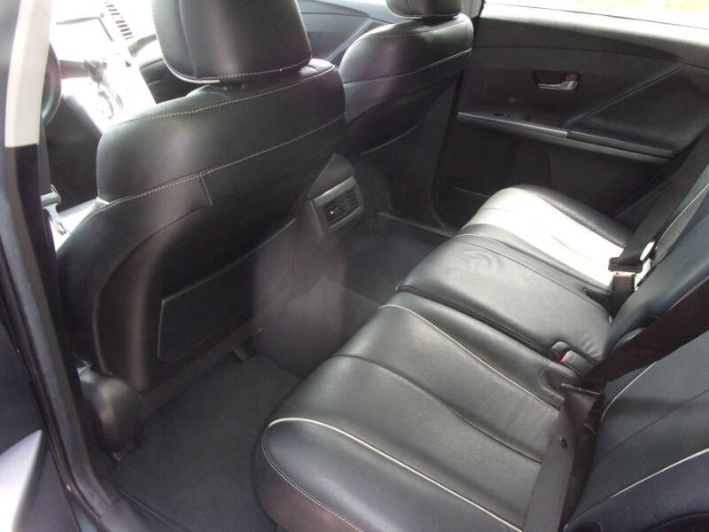 Image 9 of 2015 Toyota Venza XLE