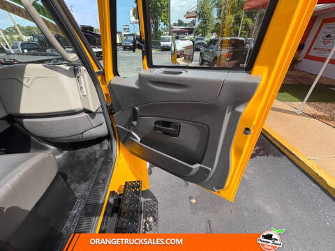 2019 International DuraStar 4300