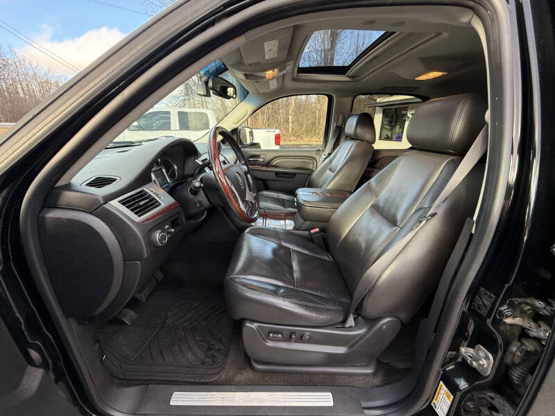 2011 Cadillac Escalade Luxury