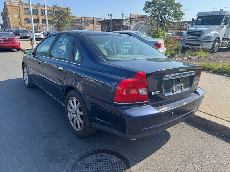2004 Volvo S80 2.5T