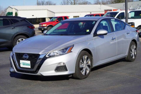 2020 Nissan Altima for sale at Preferred Auto in Fort Wayne IN