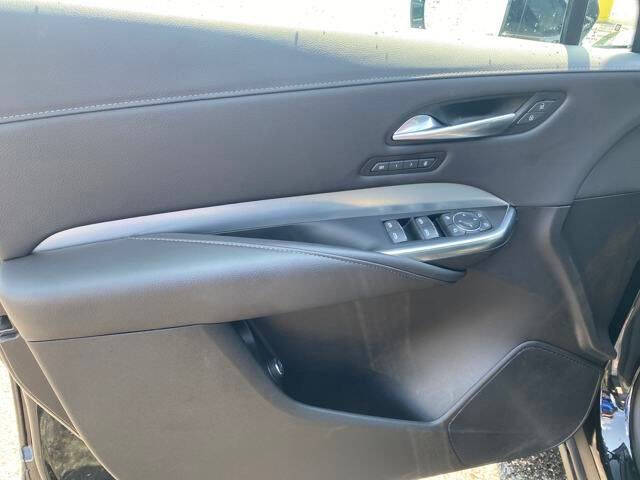 2023 Cadillac XT4 Premium Luxury