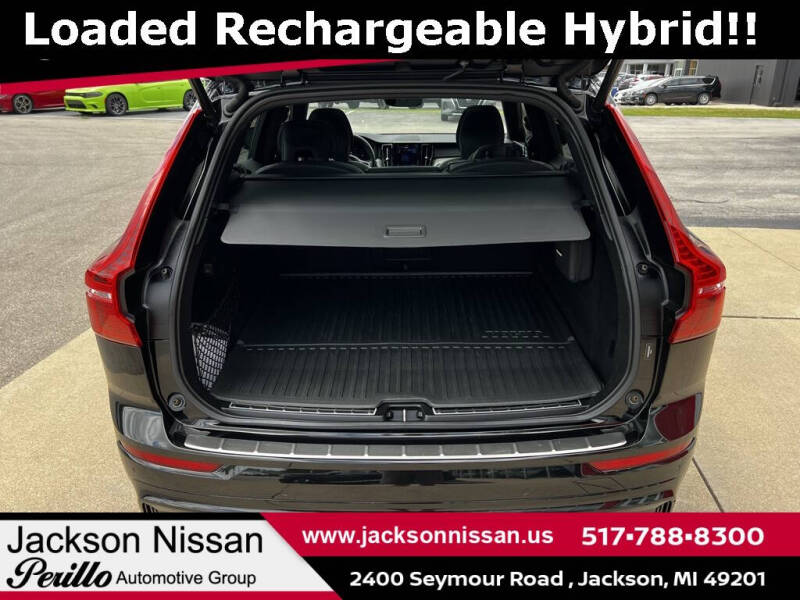 2022 Volvo XC60 Recharge T8 R-Design