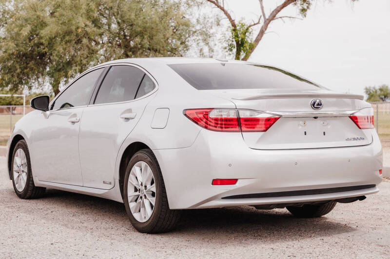 2013 Lexus ES 300h