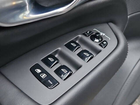 2024 Volvo XC90 B5 Plus Bright Theme