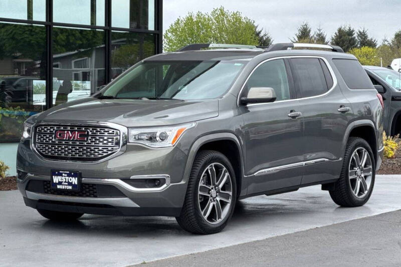 2017 GMC Acadia Denali
