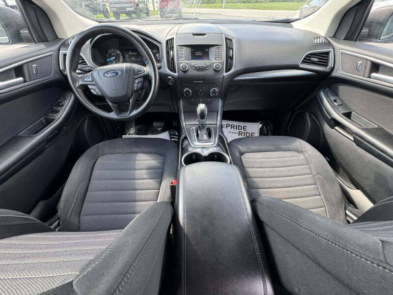 2017 Ford Edge SE