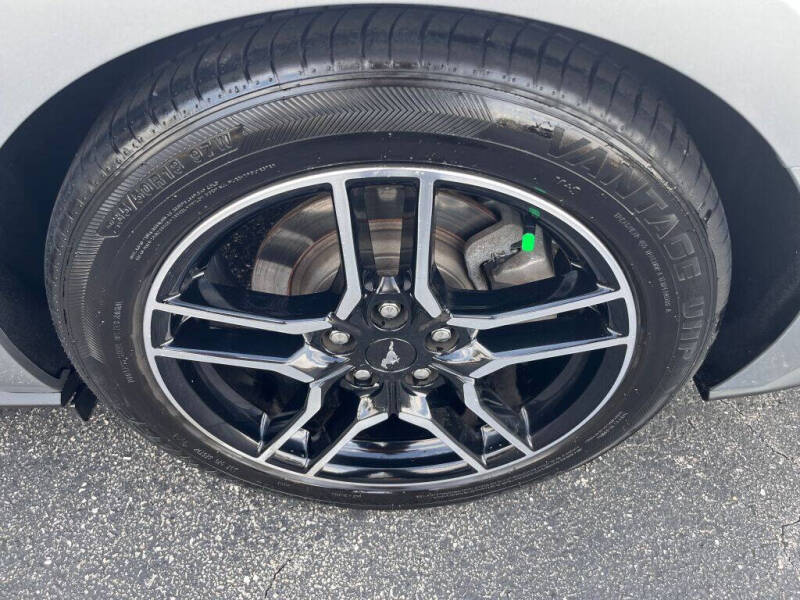 2020 Ford Mustang EcoBoost