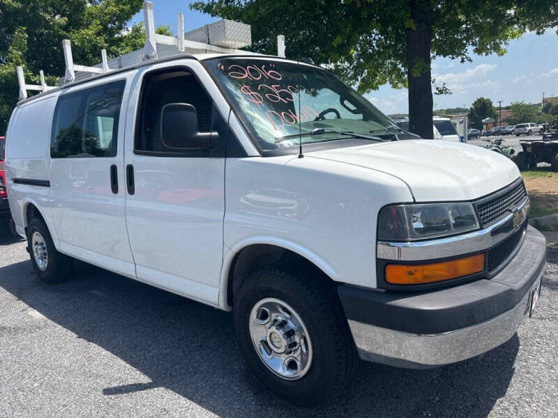 2016 Chevrolet Express Cargo Work Van's photo