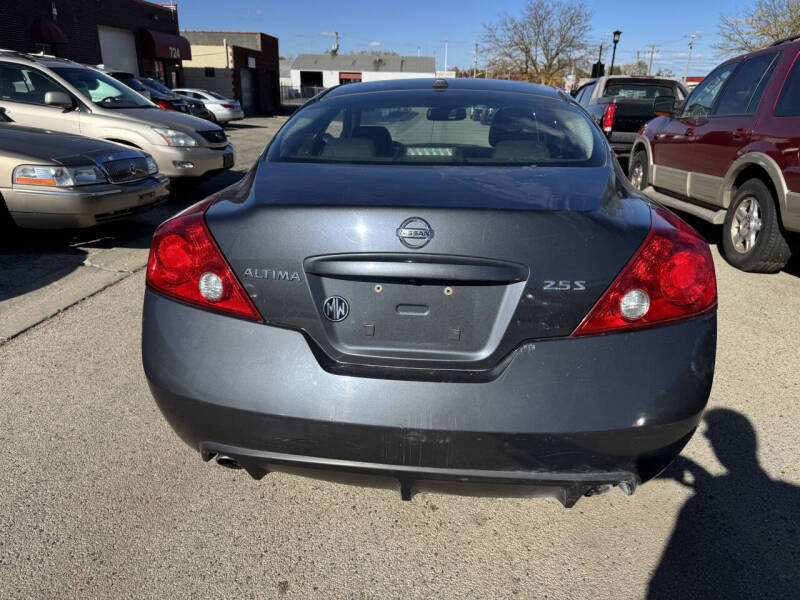 2008 Nissan Altima S photo 5