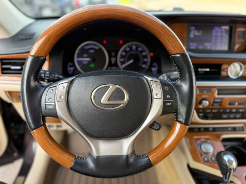 2013 Lexus ES 300h