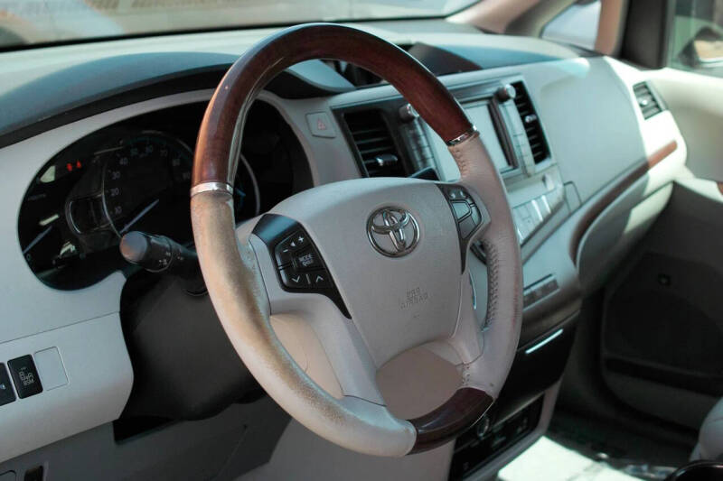 2013 Toyota Sienna