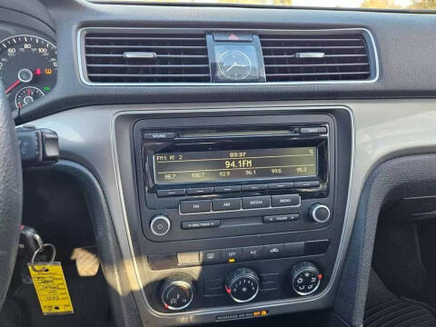 2013 Volkswagen Passat S PZEV