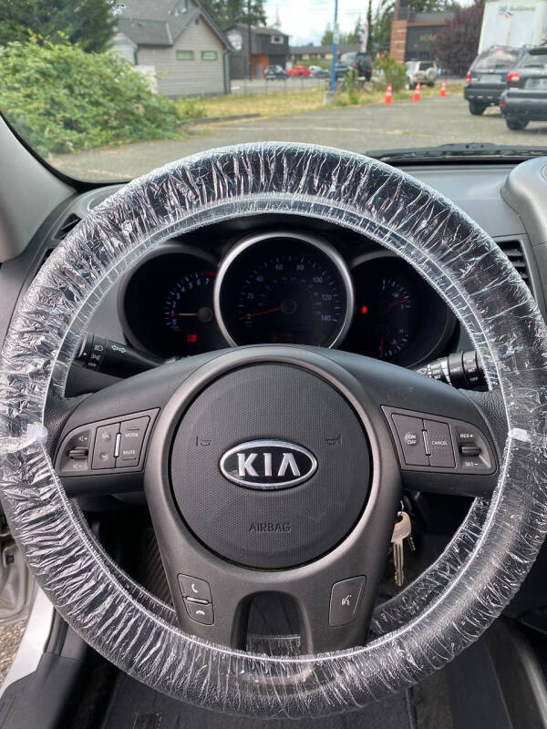 2012 Kia Soul +