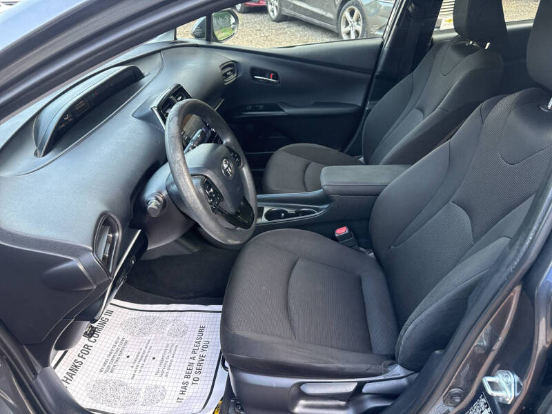 2020 Toyota Prius LE