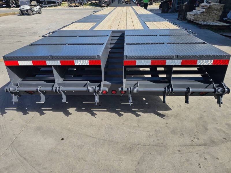 2026 Triple Crown Trailer GN25-40DT