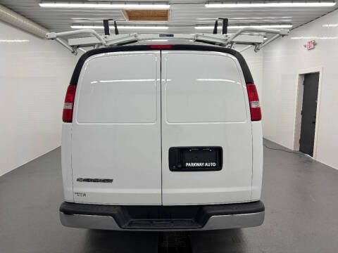 2023 Chevrolet Express 3500