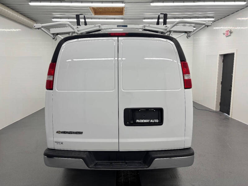 2023 Chevrolet Express 3500