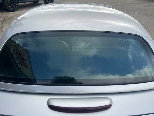 2004 Ford Thunderbird Deluxe