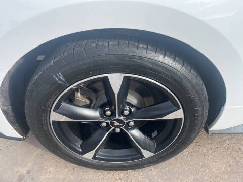 2022 Ford Mustang EcoBoost