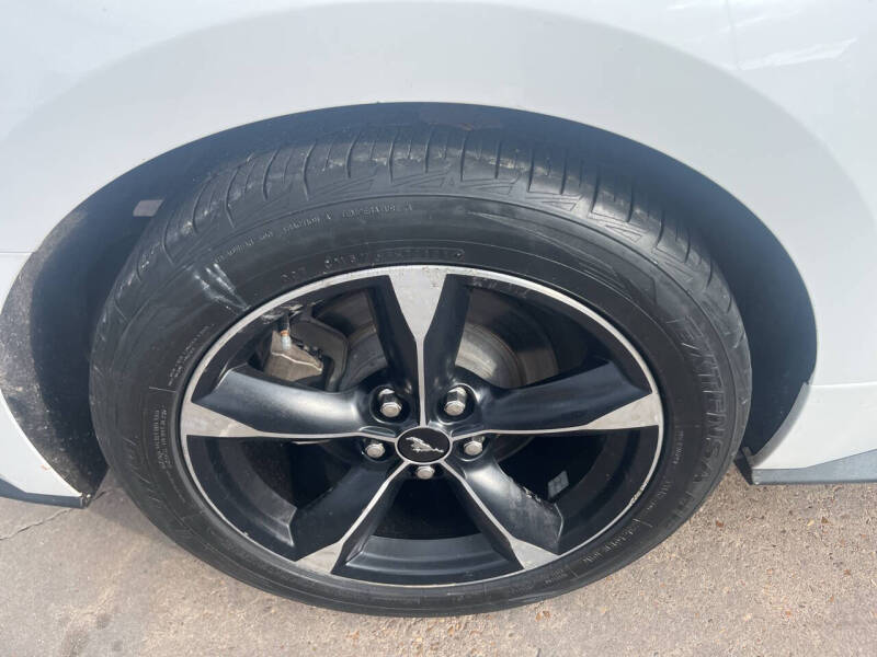 2022 Ford Mustang EcoBoost